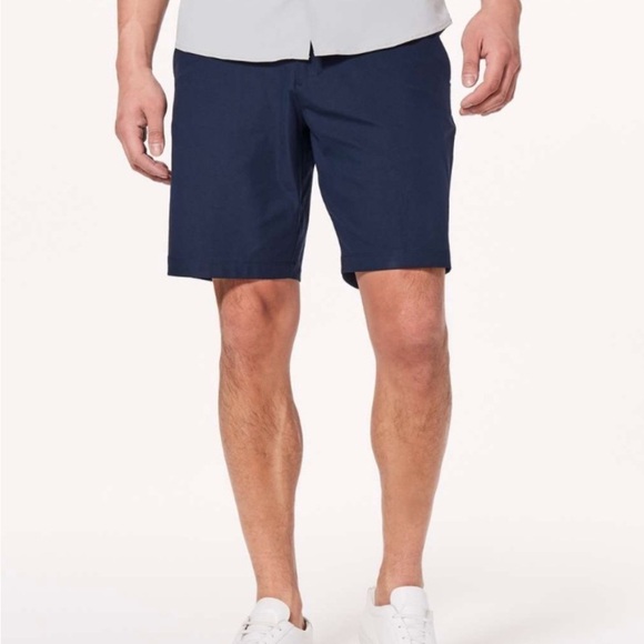 Lululemon Men’s Commission Classic-Fit‎ Short 9" Size 31 Athletic Classic Casual - Picture 1 of 4